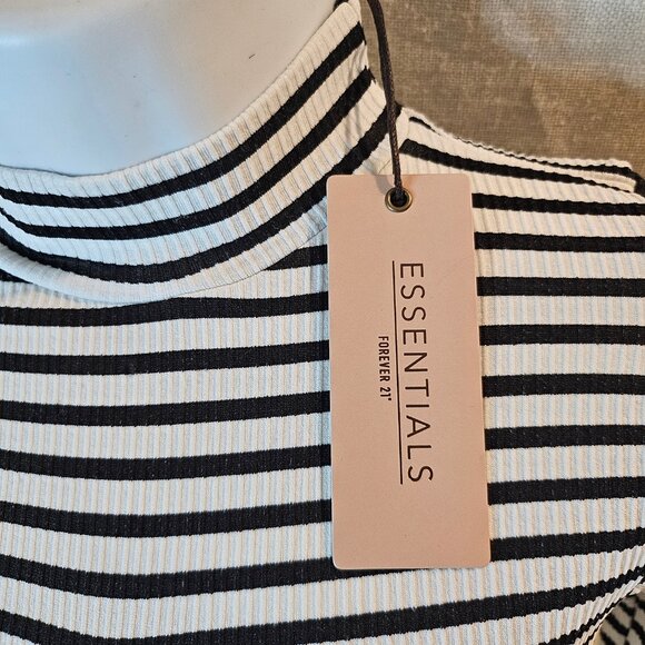 Forever 21 Essentials Stripped Long Sleeve Crop Top - Size S - Picture 2 of 6